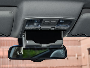2015款1.8T 自动旗舰型 空间座椅