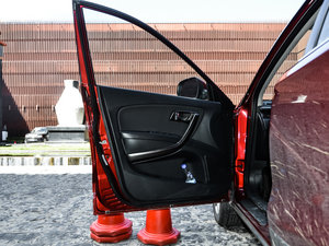 2015款1.8T 自动旗舰型 驾驶位车门