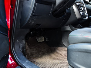 2015款1.8T 自动旗舰型 空间座椅