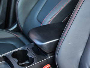 2015款1.8T 自动旗舰型 空间座椅