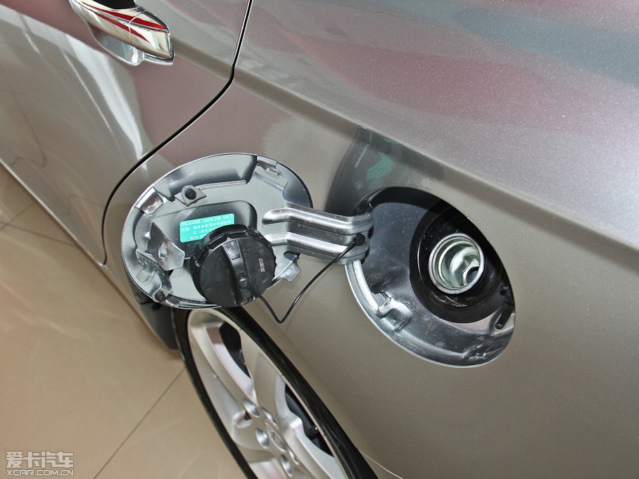 2014vB70 2.0L ԄӺA