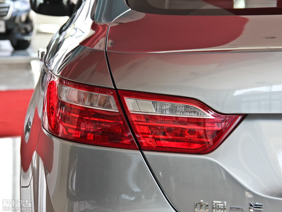 2014vB70 2.0L ԄӺA