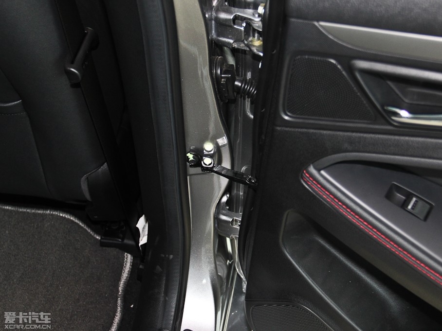 2014vB70 2.0L Ԅ(dng)A