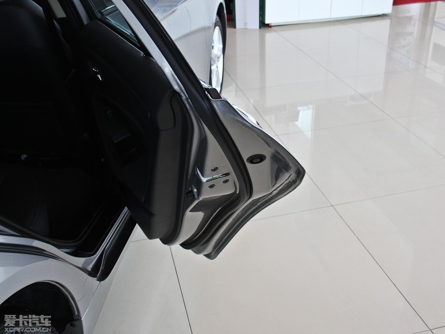 2014vB70 2.0L ԄӺA