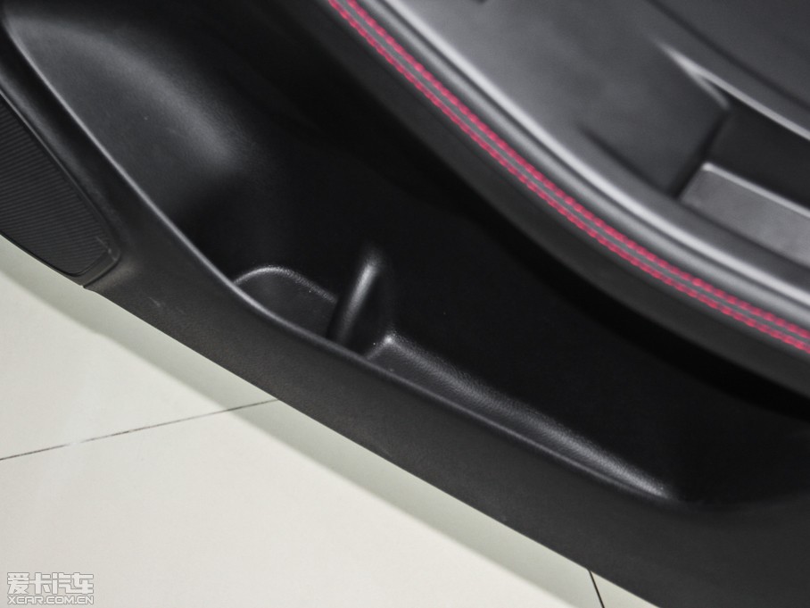 2014vB70 2.0L ԄӺA