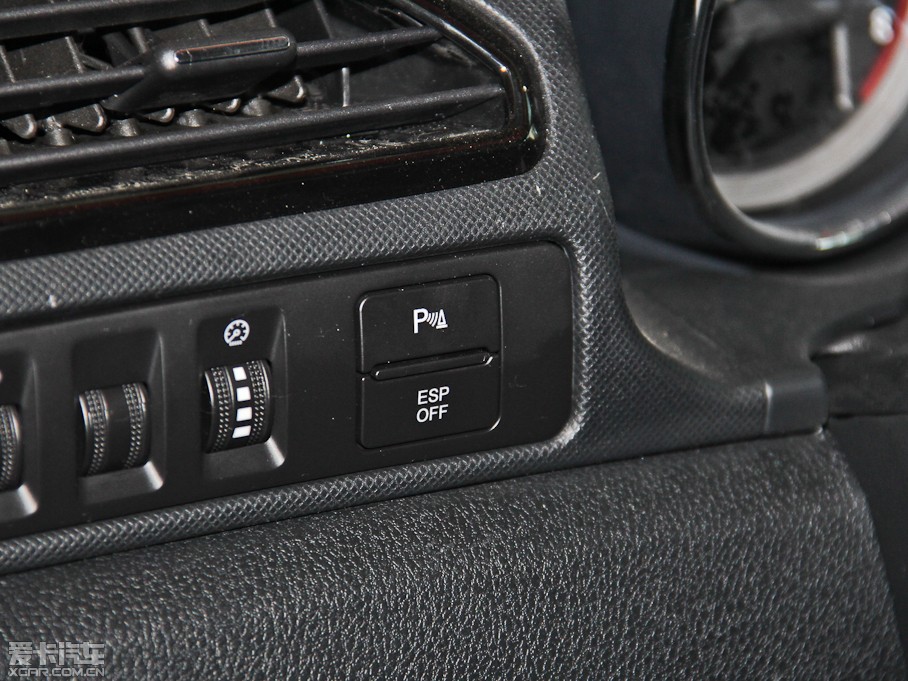 2014vB70 2.0L ԄӺA