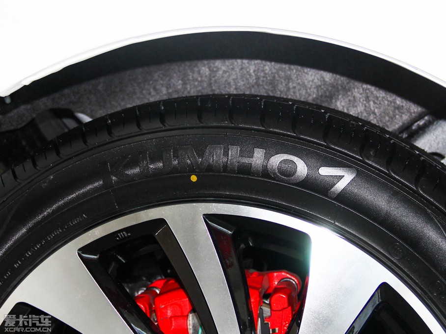 2014vB70 1.8T Ԅ\