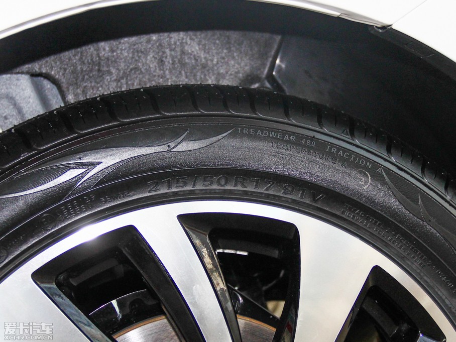 2014vB70 1.8T Ԅ\