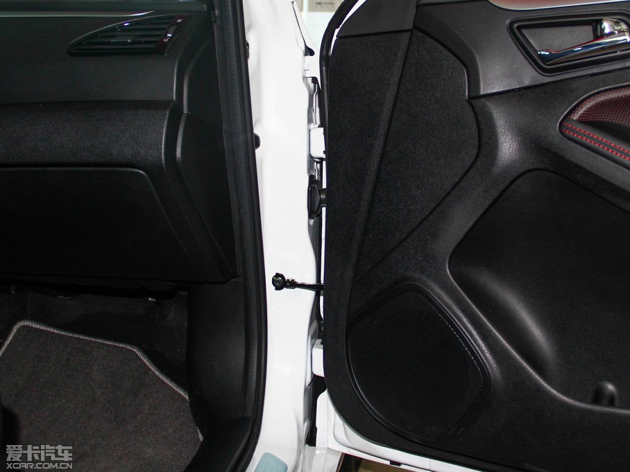 2014vB70 1.8T Ԅ\