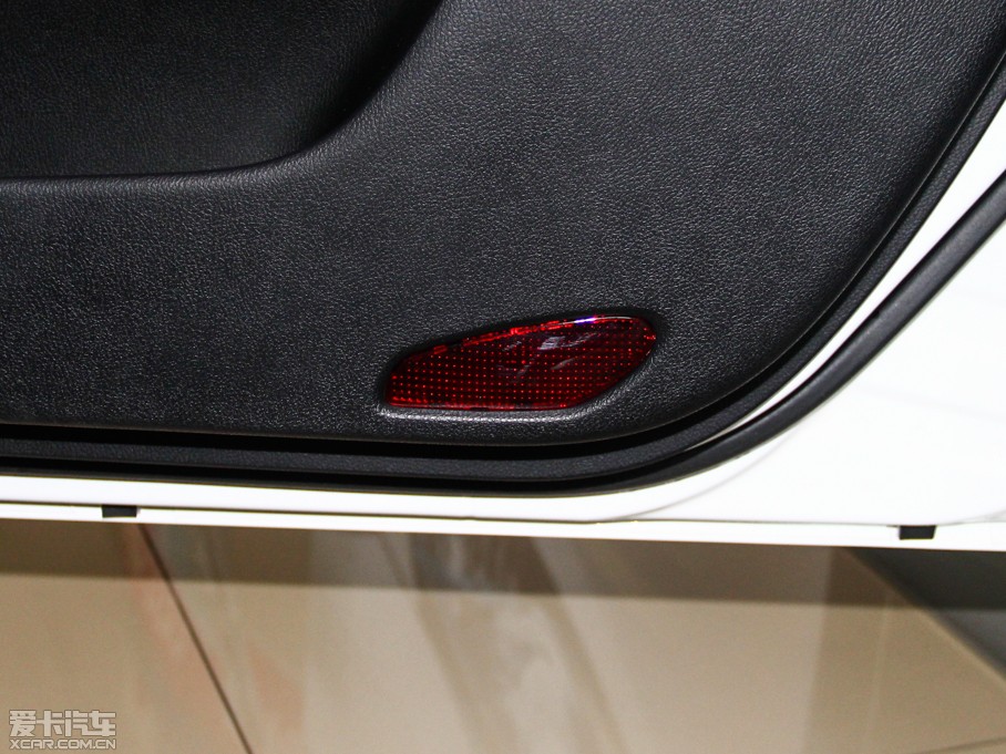 2014vB70 1.8T Ԅ\