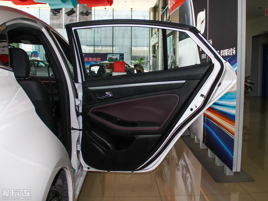 2014vB70 1.8T Ԅ\