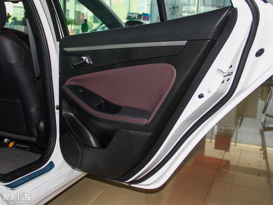 2014vB70 1.8T Ԅ\