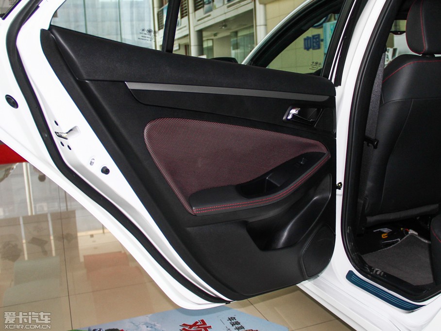 2014vB70 1.8T Ԅ\