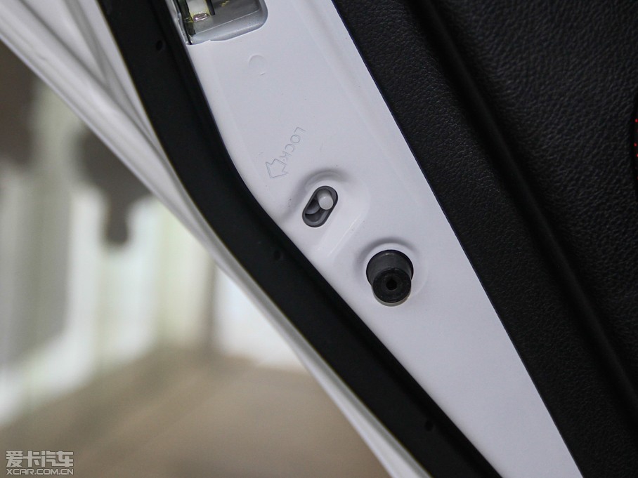 2014vB70 1.8T Ԅ\