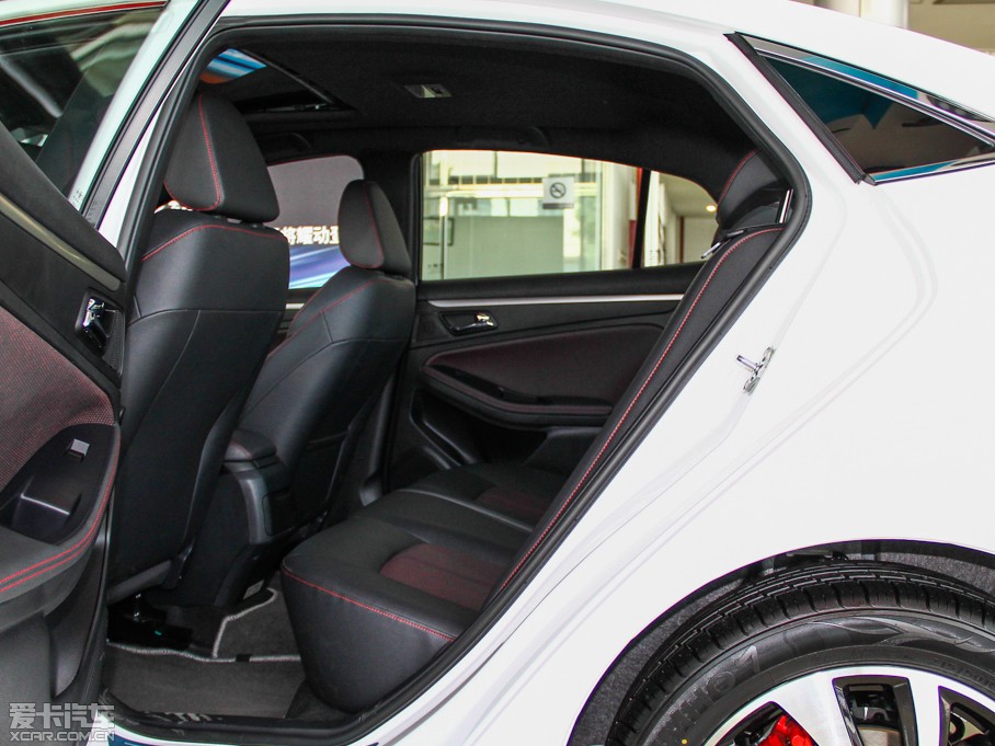 2014vB70 1.8T Ԅ\