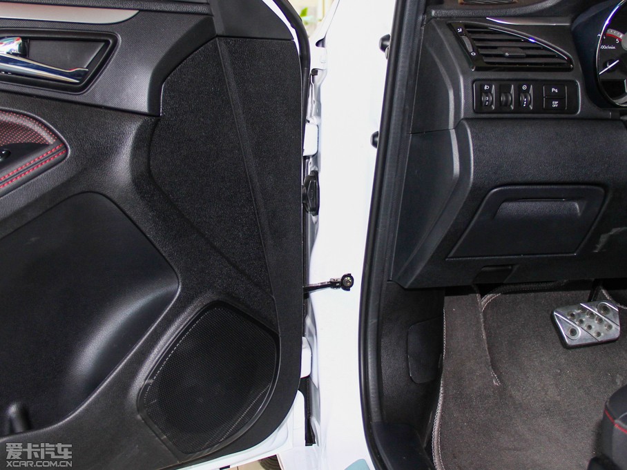 2014vB70 1.8T Ԅ\