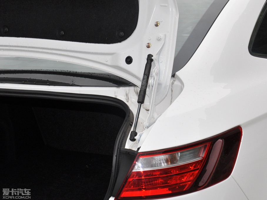 2014vB70 1.8T Ԅ\F