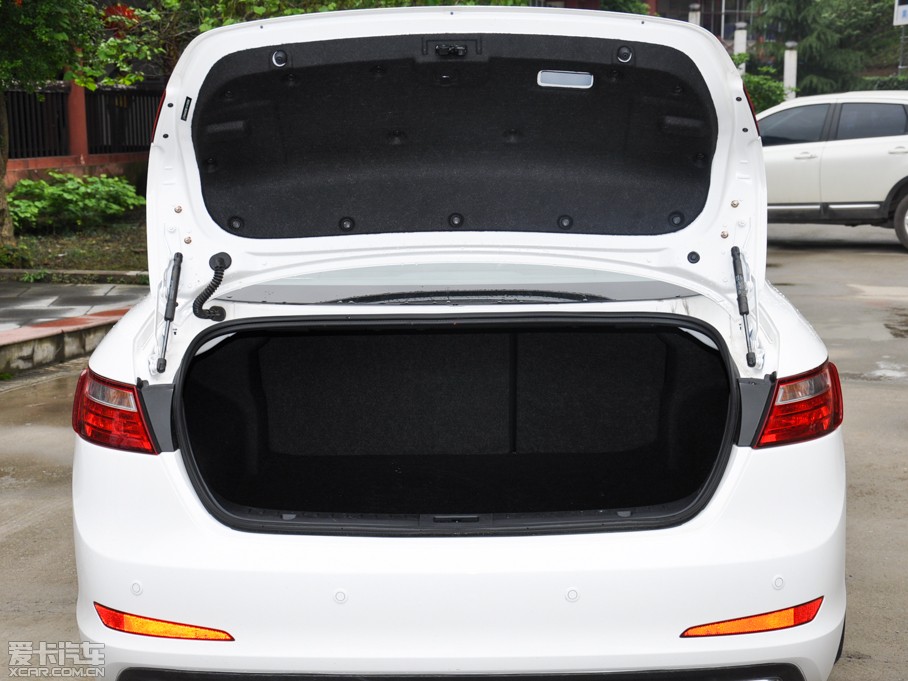 2014vB70 1.8T Ԅ\F