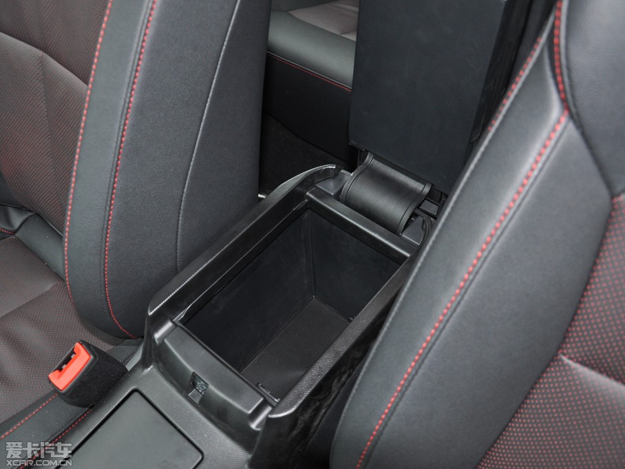 2014vB70 1.8T Ԅ\F