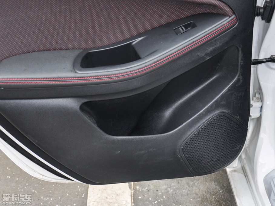 2014vB70 1.8T Ԅ\F