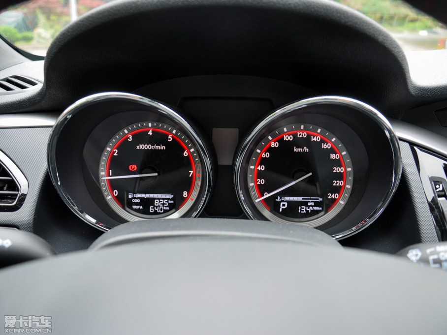 2014vB70 1.8T Ԅ\F