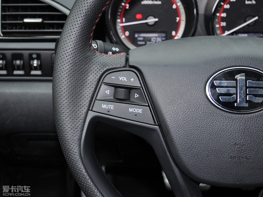 2014vB70 1.8T Ԅ\F