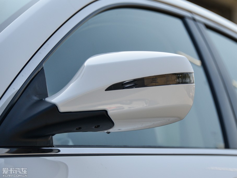 2014vB70 2.0L քӺA