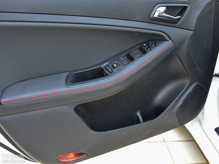 2014vB70 2.0L քӺA