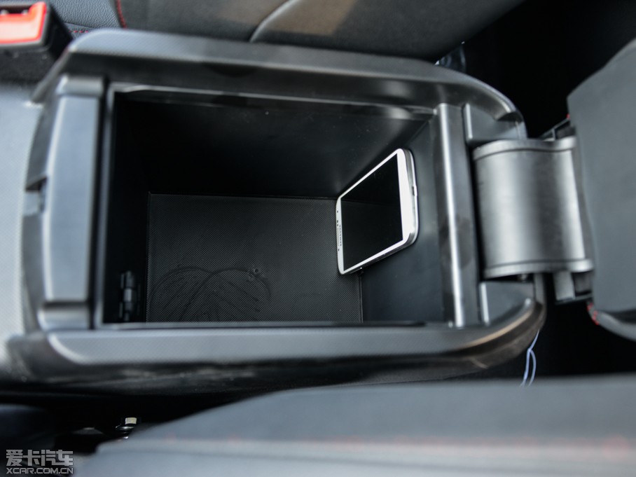 2014vB70 2.0L քӺA