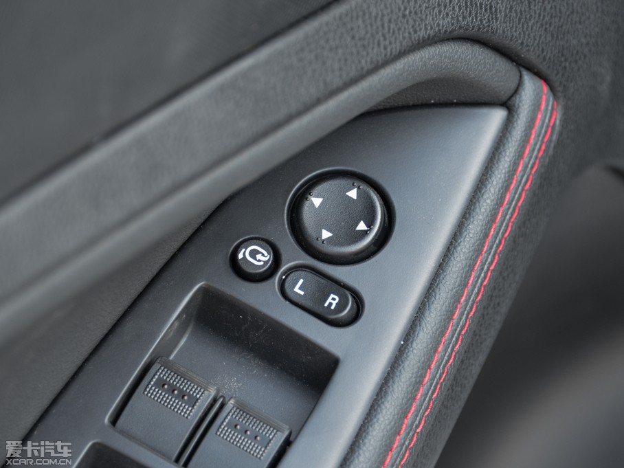 2014vB70 2.0L քӺA