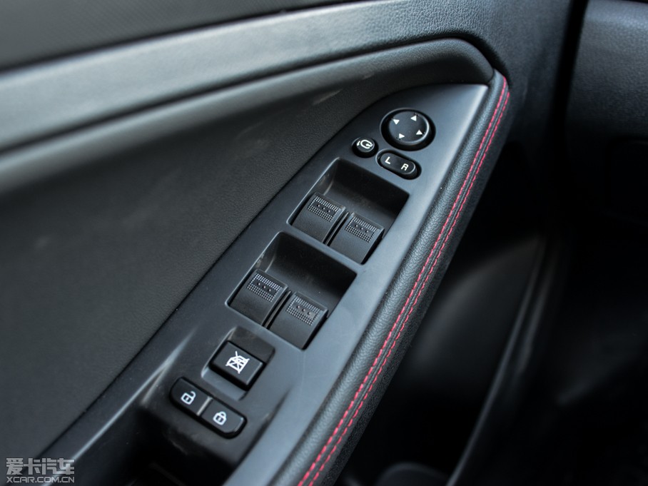 2014vB70 2.0L քӺA