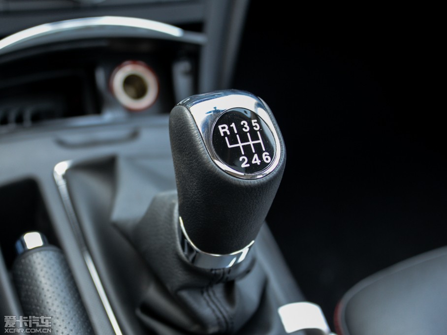 2014vB70 2.0L քӺA