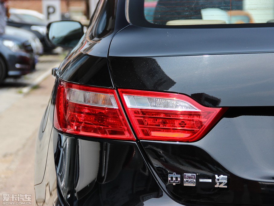 2014vB70 2.0L քӺA