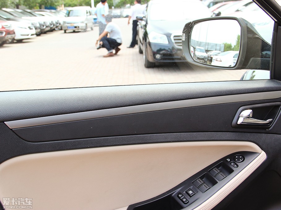 2014vB70 2.0L քӺA