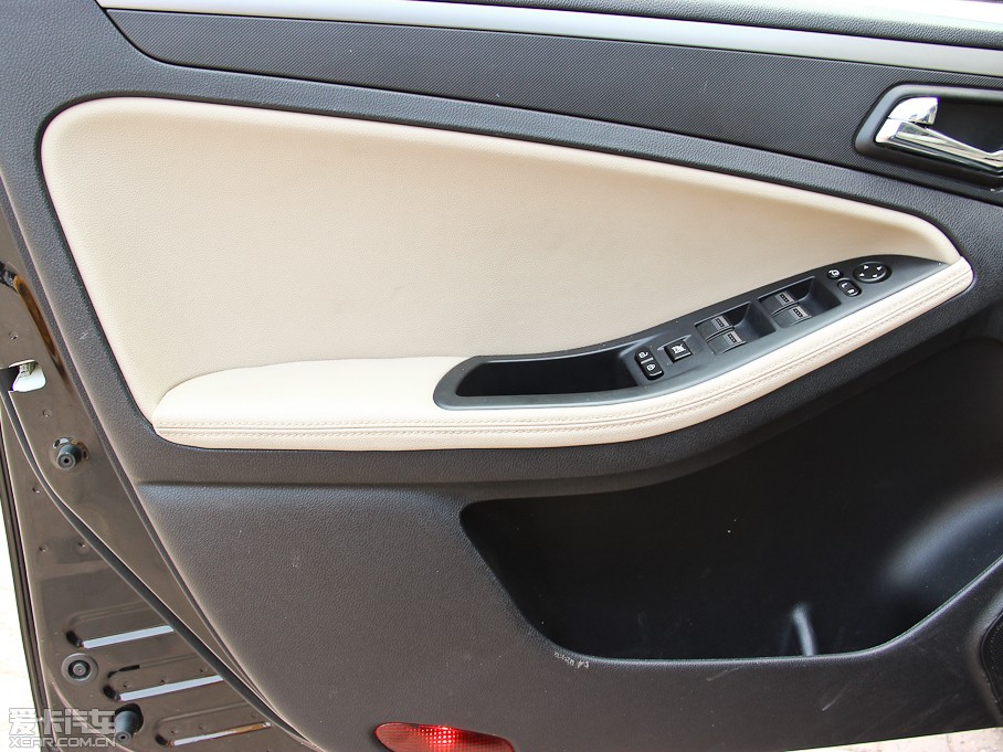 2014vB70 2.0L քӺA