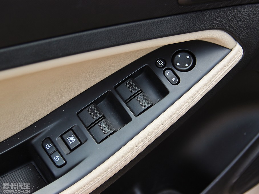 2014vB70 2.0L քӺA