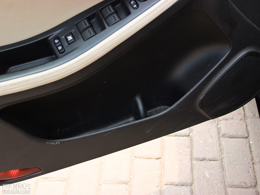 2014vB70 2.0L քӺA