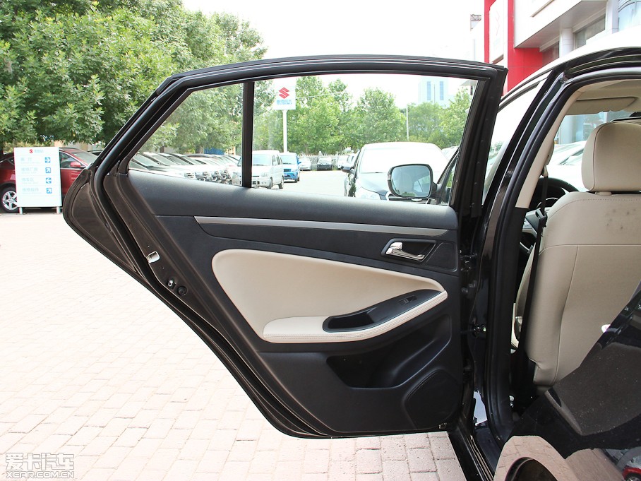 2014vB70 2.0L քӺA