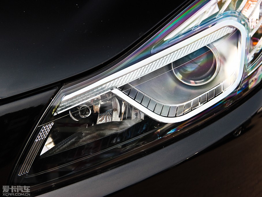 2014vB70 2.0L քӺA