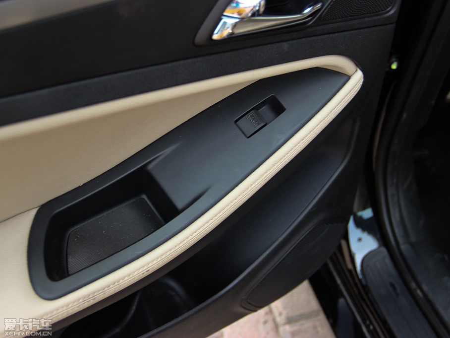 2014vB70 2.0L քӺA