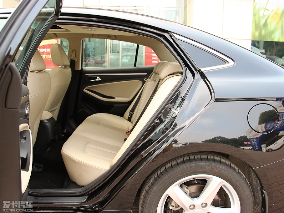 2014vB70 2.0L ք(dng)A