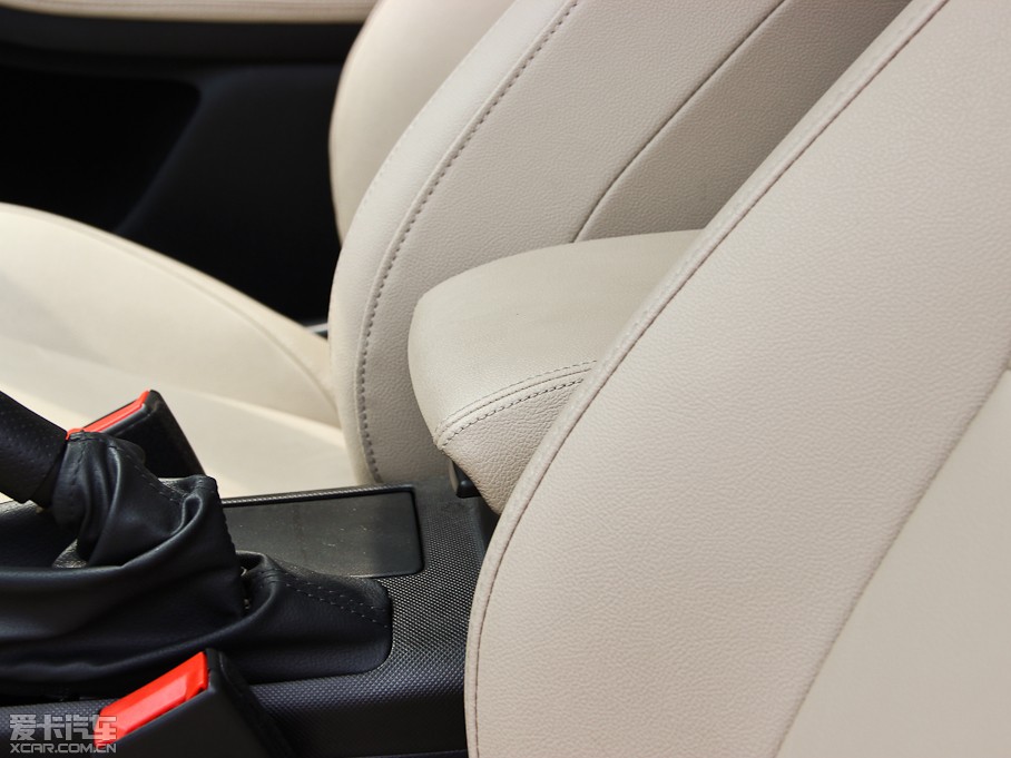 2014vB70 2.0L քӺA