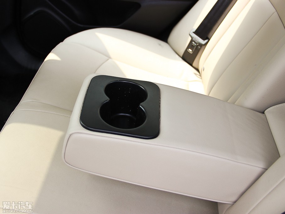 2014vB70 2.0L քӺA