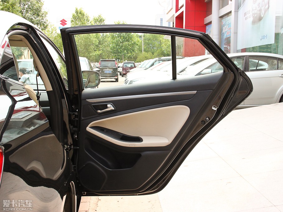 2014vB70 2.0L քӺA