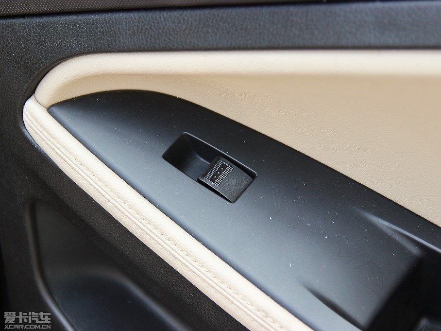 2014vB70 2.0L քӺA