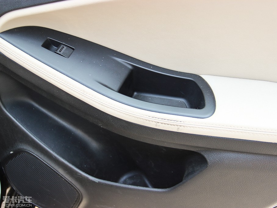 2014vB70 2.0L քӺA