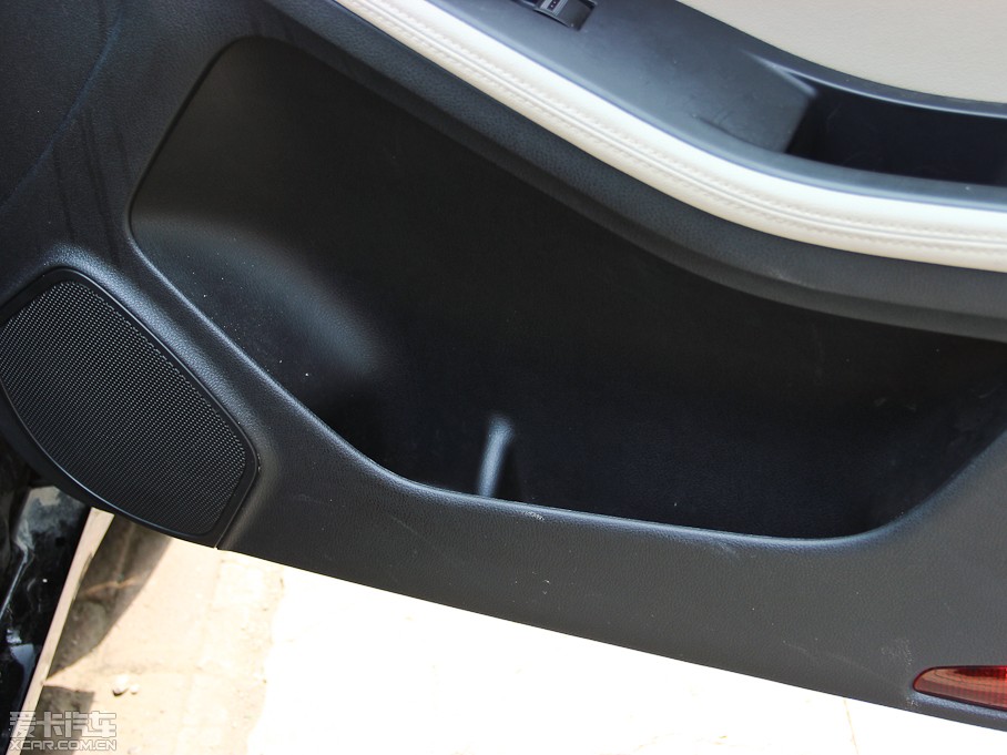 2014vB70 2.0L քӺA