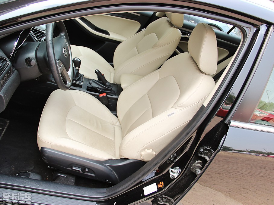 2014vB70 2.0L քӺA