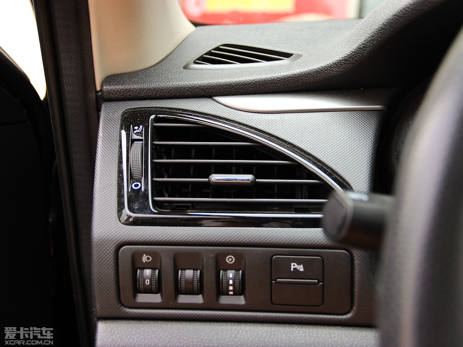 2014vB70 2.0L քӺA