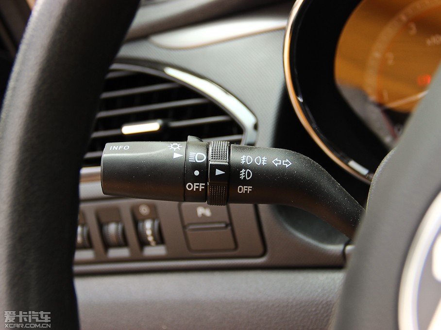 2014vB70 2.0L քӺA